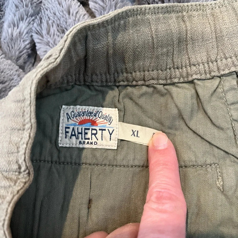 NWT Faherty Men's Olive Green Shorts Size XL
